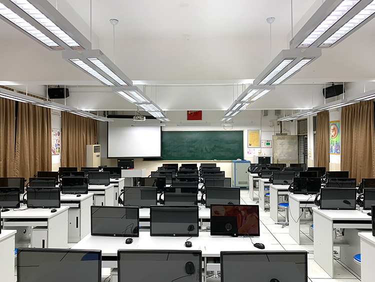 廣州市第八十二中學電子閱覽室LED護眼燈改造