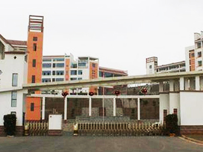 南寧大學中小學校園單位LED護眼教室燈/LED黑板燈/節能燈改造案例